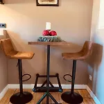 The Hampton Hock's - Wellness & Wine