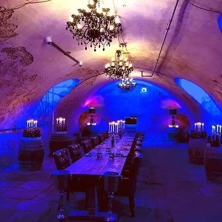 Апарт-отель The Hampton Hock's - Wellness & Wine Фрайнсхайм