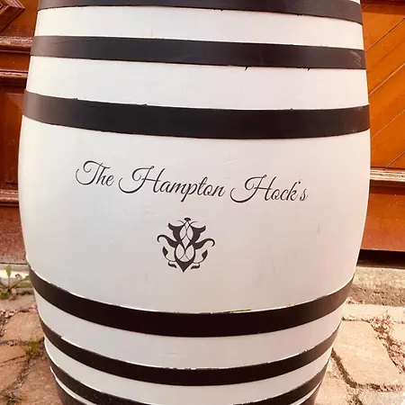Апарт-отель The Hampton Hock's - Wellness & Wine