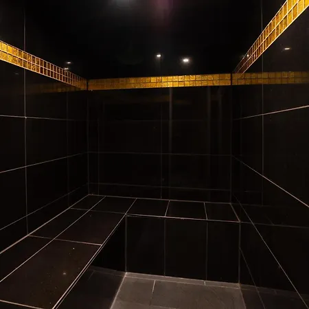 The Hampton Hock's - Wellness & Wine